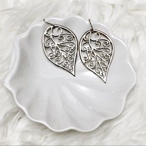 🔴 Boho Vibration leaf metal earrings